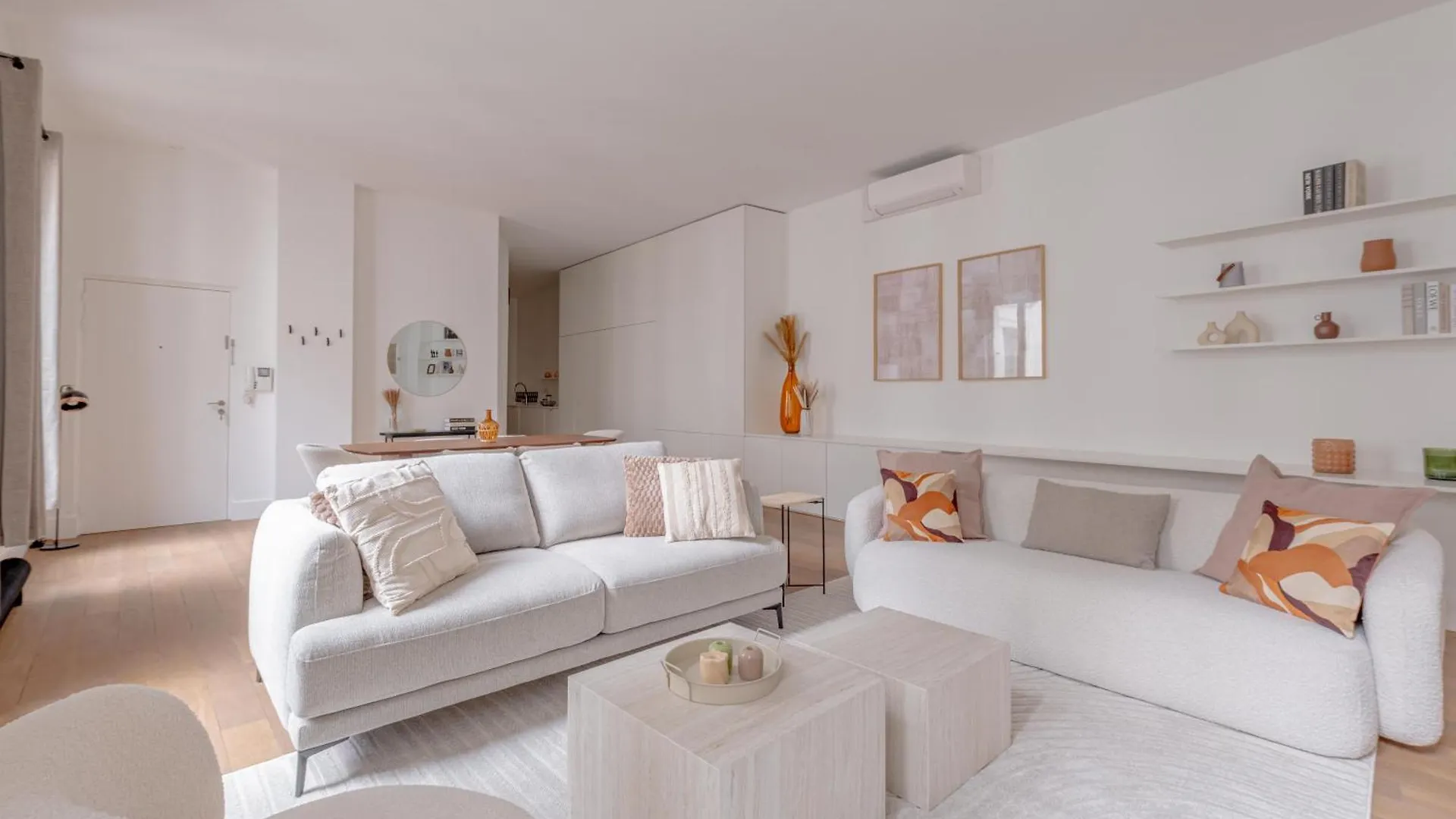 Beautiful Duplex Heart Of Paris Apartment